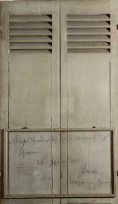 Volet de la maison "Barba" avec inscription prussienne manuscrite 1871© Musée des Avelines