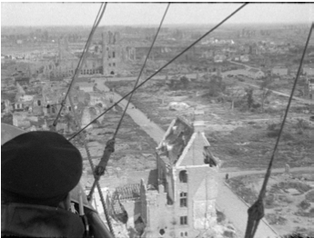 "En dirigeable sur les champs de bataille" (1919)/Coll. musée Albert-Kahn, restauration CNC