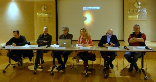 Observatoire de l'Espace, Conférence de Presse 26 janvier 2016. De gauche à droite : Christophe Kihm, Eduardo Kac, Gérard Azoulay, Hélène Frappat, Laurent Grasso, Didier Petit © db