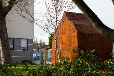 Emilie Lemardeley, "Babel Shelter", 2014 © ville de Vitry-sur-Seine