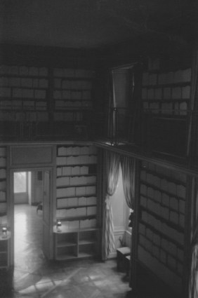 Château de la Roche-Guyon, l'ancienne bibliothèque et les livres fantômes d'Alain Fleischer /Photo Pauline Fouché 